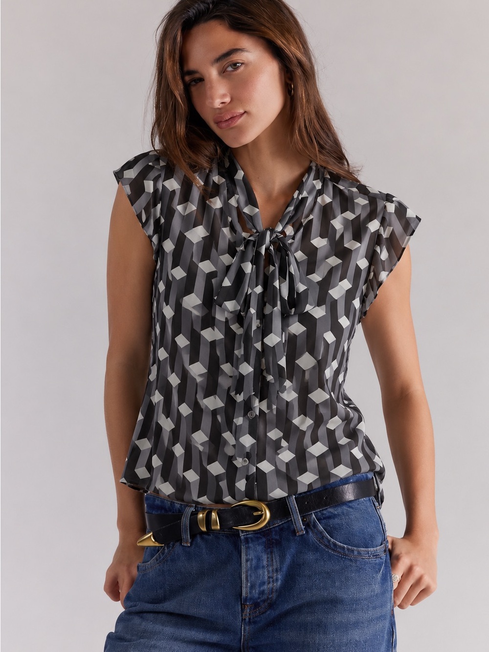 191. Women’s Black & Gray Geometric Tie-Neck Cap Sleeve Top